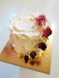 Dried rose cake